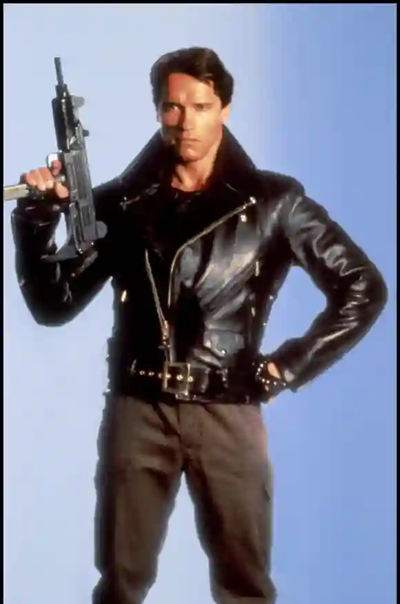 Arnold Schwarzenegger en una imagen promocional en la película 'The Terminator'
