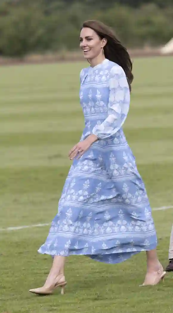 Duchess Kate shoes long legs