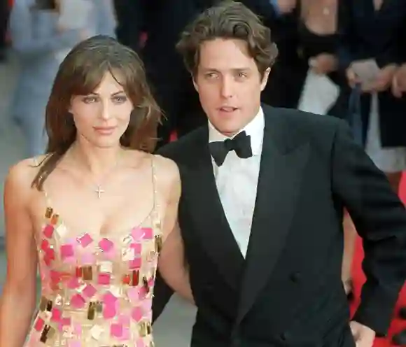 Hugh Grant bromea en Twitter sobre la última afición de Elizabeth Hurley