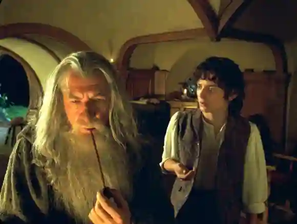 Ian McKellen y Elijah Wood en 'The Fellowship of the Ring'.
