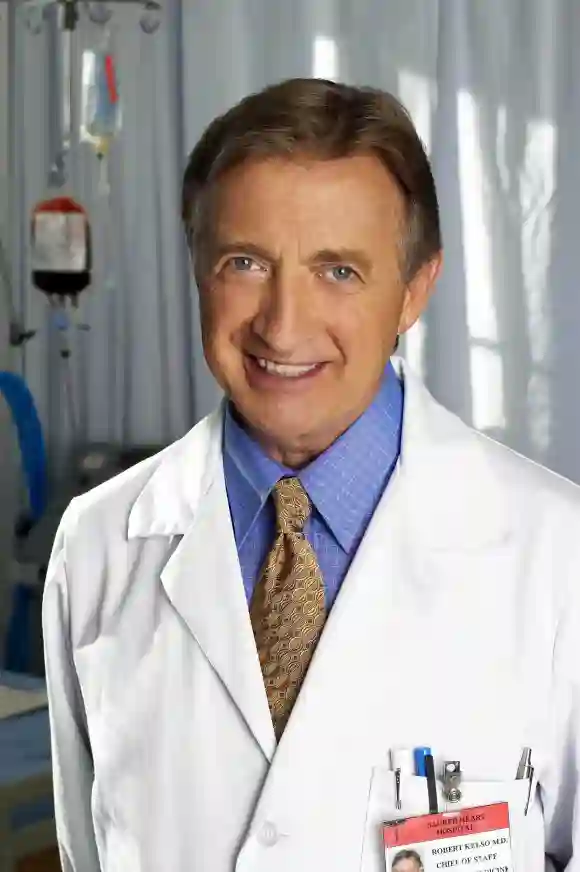 Film Stills from Scrubs Ken Jenkins circa 2001 Photo Chris Haston PUBLICATIONxINxGERxSUIxAUTxONLY 3