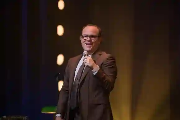 TOM PAPA: HUMAN MULE, Tom Papa, (aired Dec. 9, 2016). photo: Elizabeth Morris / Epix / Courtesy: Everett Collection EPIX