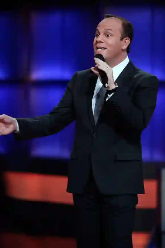 THE MARRIAGE REF, host Tom Papa, (Season 2), 2010-. photo: Patrick Harbron / NBC / Courtesy: Everett Collection NBC/Cour