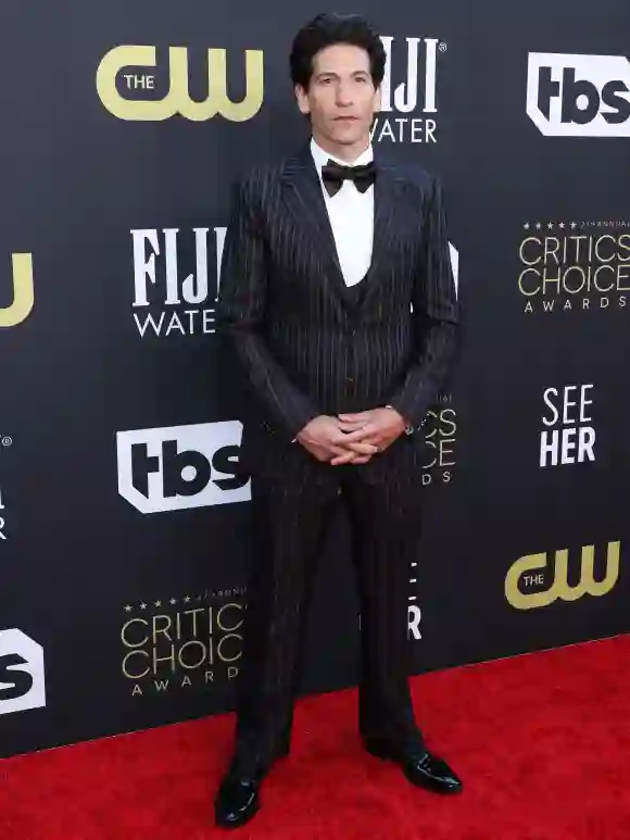 27th Annual Critics Choice Awards - Arrivals Jon Bernthal wearing Dolce & Gabbana arrives at the 27th Annual Critics Ch