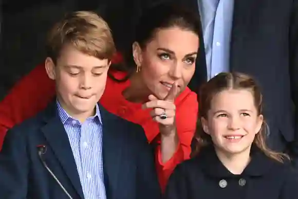 Kate with Prince George and Princess Charlotte at the Queen's Jubilee celebrations