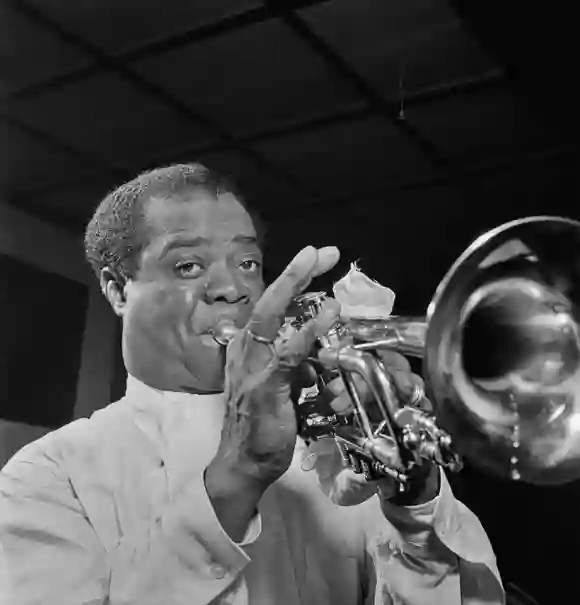 RECORD DATE NOT STATED Portrait of Louis Armstrong, ca. Apr. 1947 . 1062_16_M_-2200-