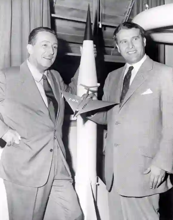 RECORD DATE NOT STATED Walt Disney and Dr. Wernher von Braun, USA, 1954. Creator: NASA. Copyright:xHeritagexSpace/Herita