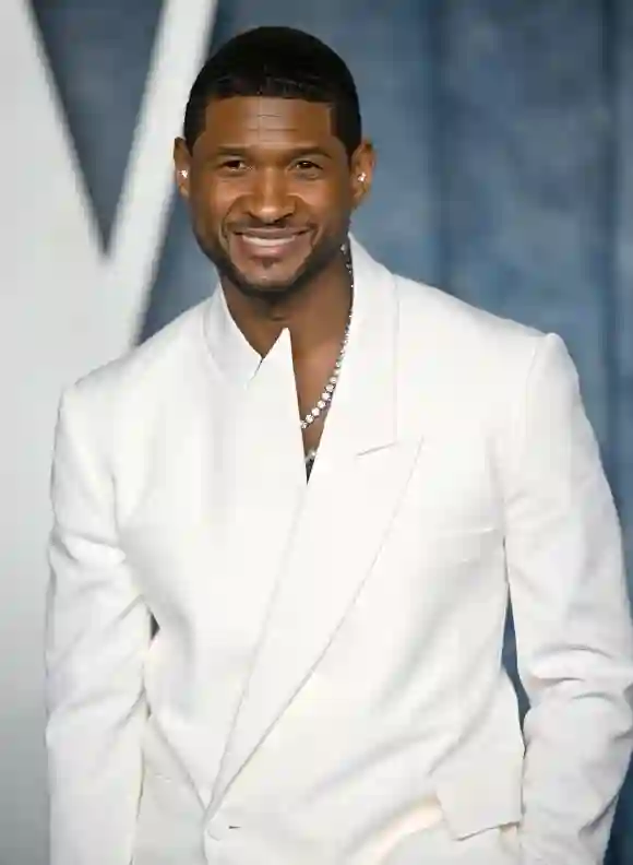 Usher arrives for the Vanity Fair Oscar Party at the Wallis Annenberg Center for the Performing Arts in Beverly Hills, C