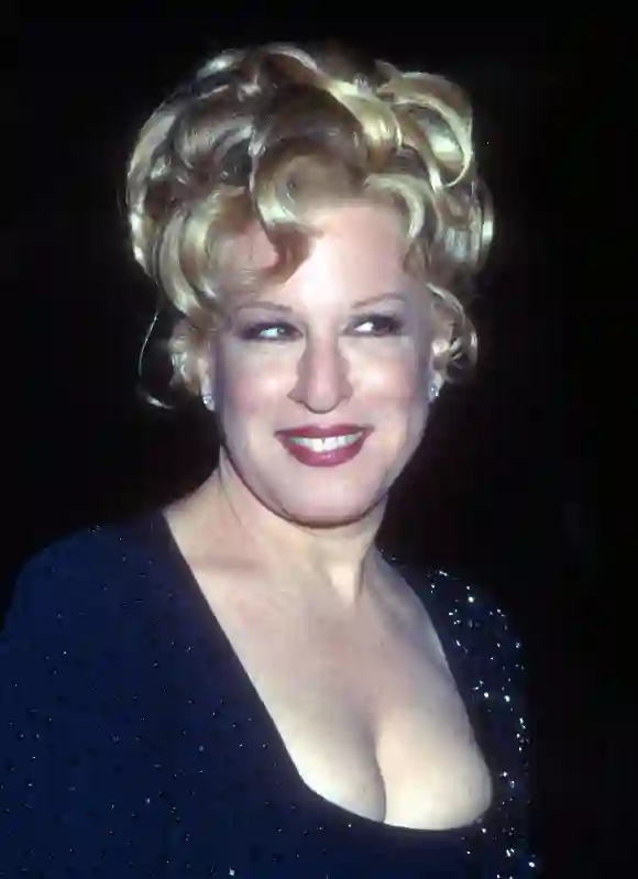 Bette Midler, 1997, Photo By Michael Ferguson/PHOTOlink/Courtesy Everett Collection (Bette Midler1277)ASCA033 F4103 PUBL