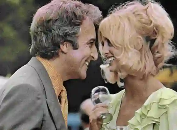 December 1, 2022: Peter Sellers, Goldie Hawn, on-set of the British Film, There s A Girl In My Soup , Columbia Pictures,