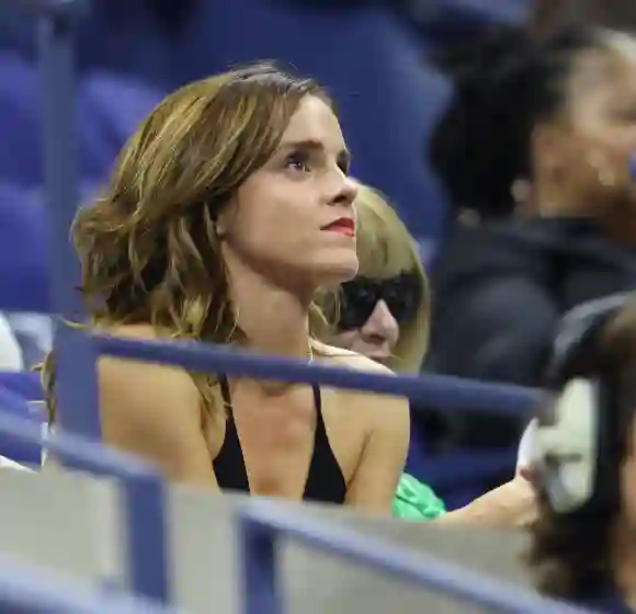 NEW YORK, NEW YORK - SEPTEMBER 05: Emma Watson, Anna Wintour attend Day Nine of the 2023 US Open at the USTA Billie Jean