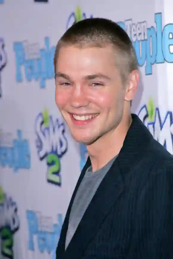 at the 1st Annual Teen People Young Hollywood Issue Party at Teen People Mansion, West Hollywood, CA. 08-07-04 Chad Mich