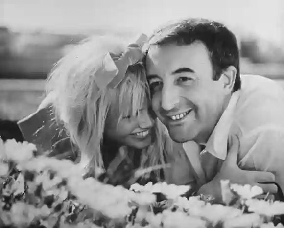 Peter  Sellers  and  wife  at  home.Allan  Grant/The  LIFE  Picture  CollectionSpecial  Instruct