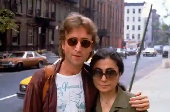 Rock  star  John  Lennon  (L)  &  his  second  wife  Yoko  Ono  (R).DMI/The  LIFE  Picture  Collec