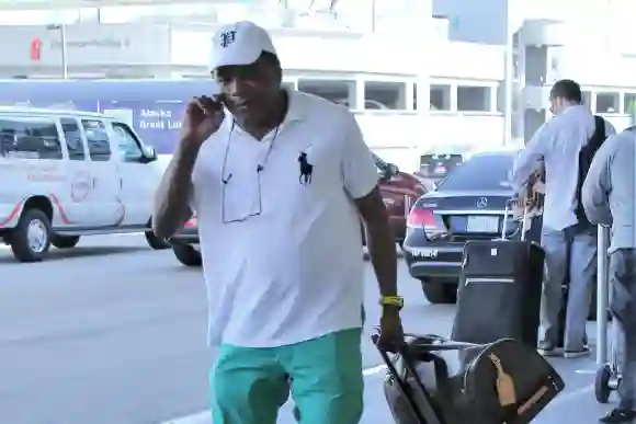 John Witherspoon makes his way through LAX 143126, John Witherspoon makes his way through LAX. Los Angeles, California -