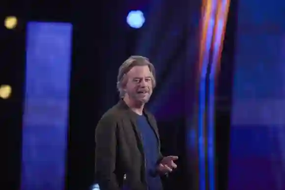 RECORD DATE NOT STATED SNAKE OIL, host David Spade, Will Arnett and Brad Paisley , (Season 1, ep. 104, aired Oct. 18, 20