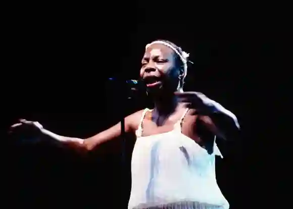 JAZZGIPFEL IN STUTTGART 1989 Nina Simone, amerikanische Jazz- und Blues-Sängerin und Jazz Pianistin, Auftritt beim Jazzg