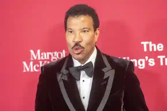 2 mai 2024, New York, États-Unis : NEW YORK, NEW YORK - 02 MAI : Lionel Richie assiste au Gala mondial du King's Trust 20