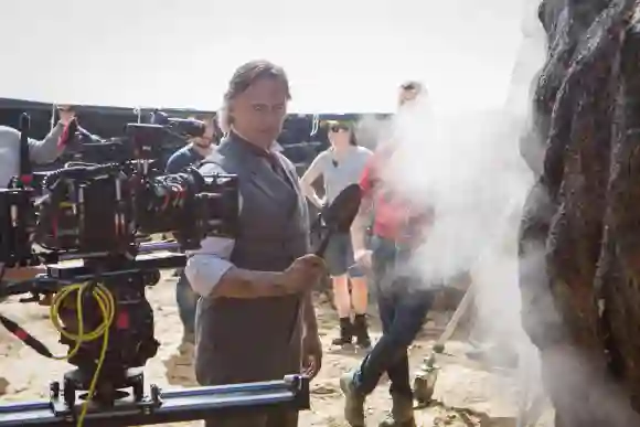 La Guerre des Mondes (2019) - filmtill Photo des coulisses de Robert Carlyle La Guerre des Mondes (2019) - - - ED