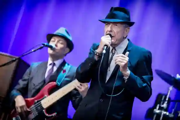 Leonard Cohen se produit à l'Olympisch Stadion, Amsterdam