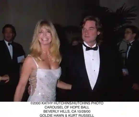 2000 KATHY HUTCHINS/HUTCHINS PHOTO.CAROUSEL OF HOPE BALL.BEVERLY HILLS, CA 10/28/00.GOLDIE HAWN & KURT RUSSELL EDITORIAL