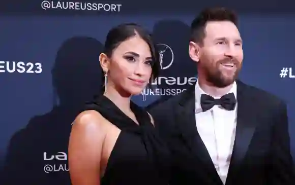 (230509) -- PARIS, May 9, 2023 -- Argentinian football player Lionel Messi (R) and his wife Antonela Roccuzzo are seen o