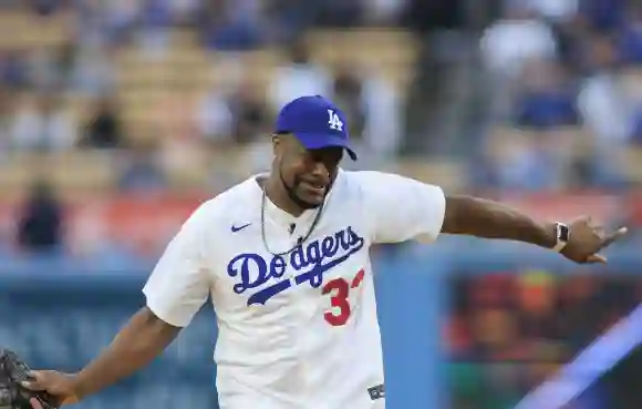 June 14, 2023, Los Angeles, California, USA: Comedian Chris Tucker throws out the honorary first pitch prior to the MLB,