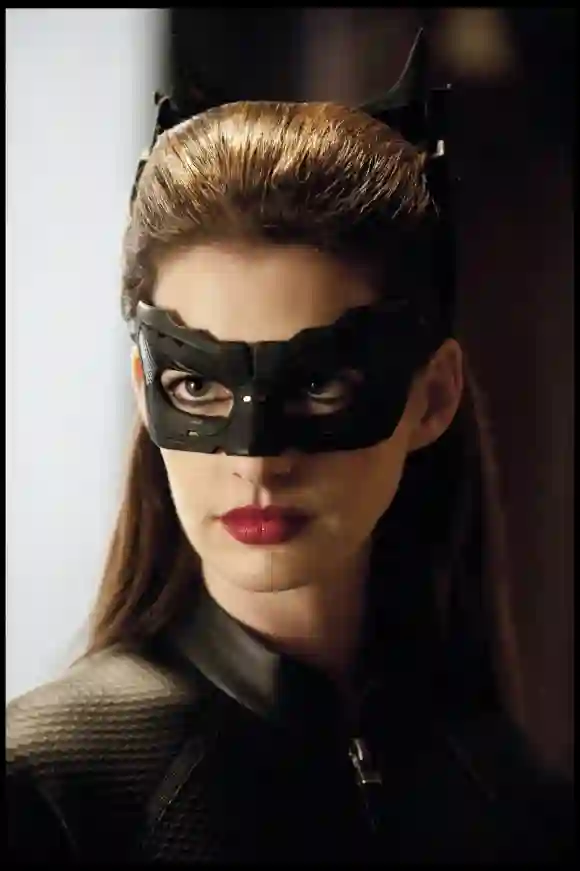 Anne Hathaway joue le rôle de "The Cat" dans le film de 2012, The Dark Knight Rises.