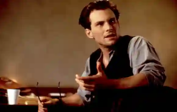INTERVIEW WITH THE VAMPIRE, Christian Slater, 1994, (c) Warner Brothers/courtesy Everett Collection Warner Bros/Courtesy