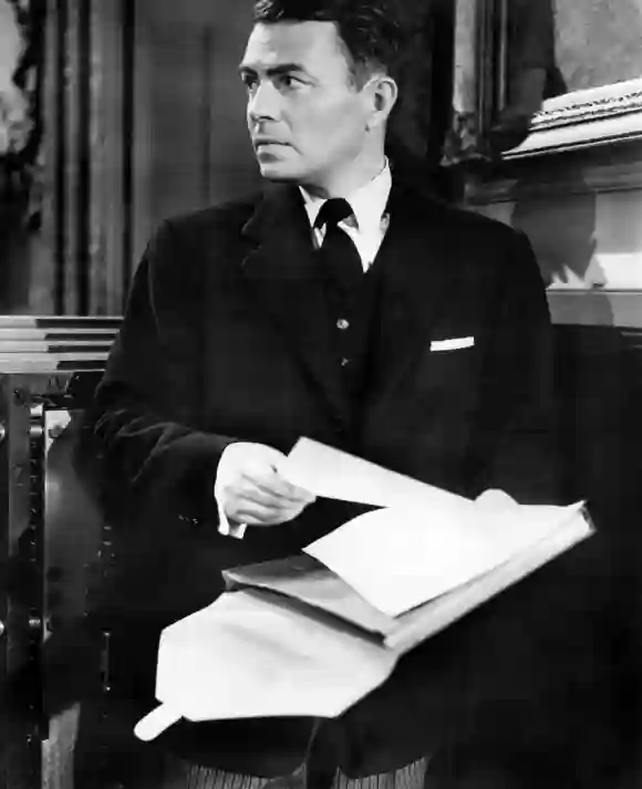 March 23, 2023, USA: James Mason, on-set of the film, 5 Fingers , 20th Century-Fox, 1952 USA - ZUMAg145 20230323_zap_g14