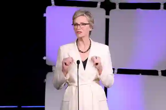 Jane Lynch