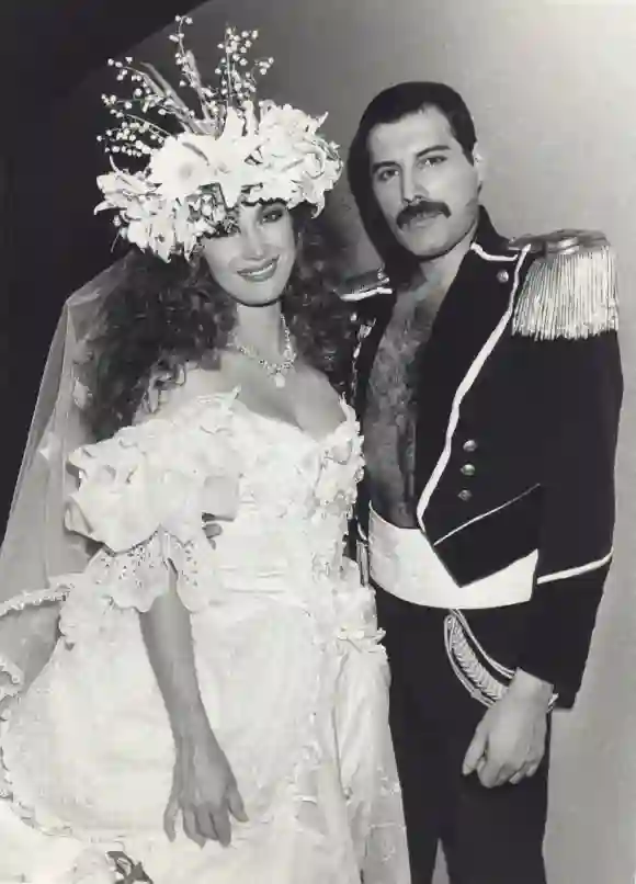 Jane Seymour y Freddie Mercury