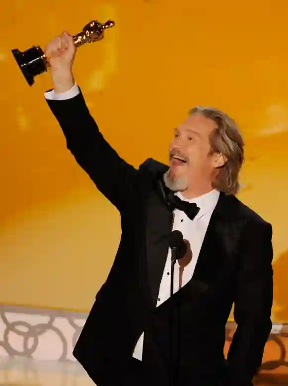 Jeff Bridges at the 2010 Academy Awards, where he received the award for Best Actor in a Leading Role for the drama "Crazy Heart".