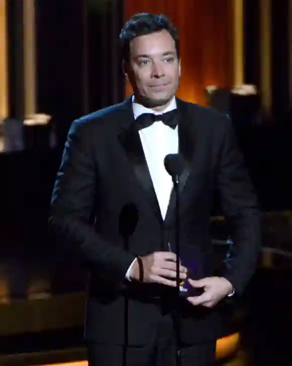 Jimmy Fallon s'exprime sur scène lors des Primetime Emmy Awards à Los Angeles le 25 août 2014.