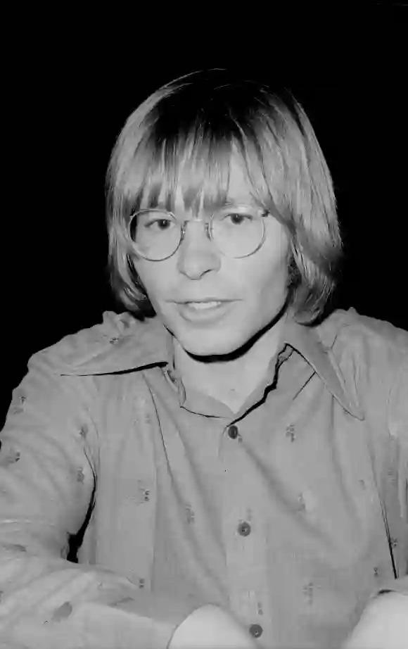 RECORD DATE NOT STATED John Denver, Shepherds Bush, London, 1974. Artist: Brian O Connor. Copyright:xImagesxofxJazz/Heri