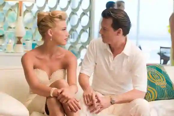 Amber Heard and Johnny Depp in 'Rum Diary'.