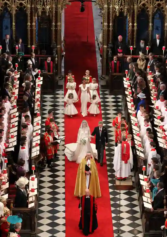 Kate Middleton y el Príncipe William en la procesión de la Boda Real