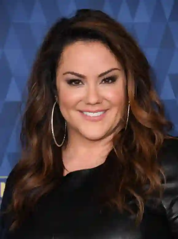 Katy Mixon promocionando 'Winter' en 2020