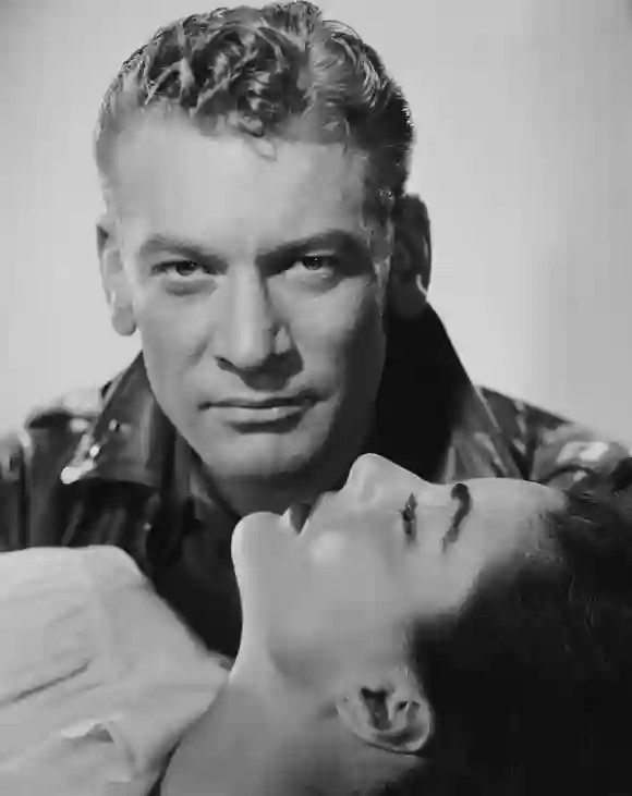 Kenneth Tobey and Margaret Sheridan in 'The Thing from Another World'