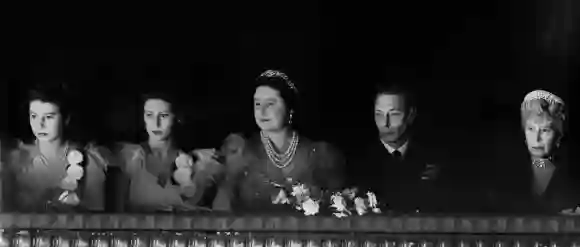 BRETAGNE-REINE MERE-ROI GEORGE VI-ELIZABETH II-MARGARET