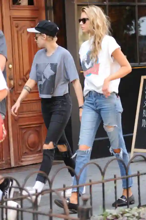 Kristen Stewart et Stella Maxwell vues à New York le 31 août 2017 Kristen Stewart Stella