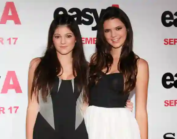 Kylie y Kendall Jenner en 2010
