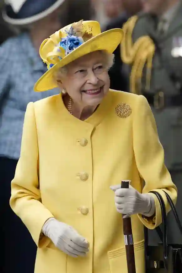 Queen Elizabeth II celebrates the completion of the Elizabeth Line