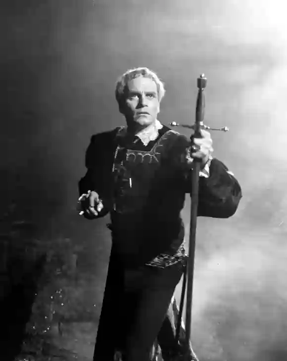 Laurence Olivier in 'Hamlet'