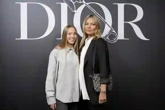 Lila Moss and Kate Moss at the Dior Homme Menswear Fall/Winter 2020-2021 Show