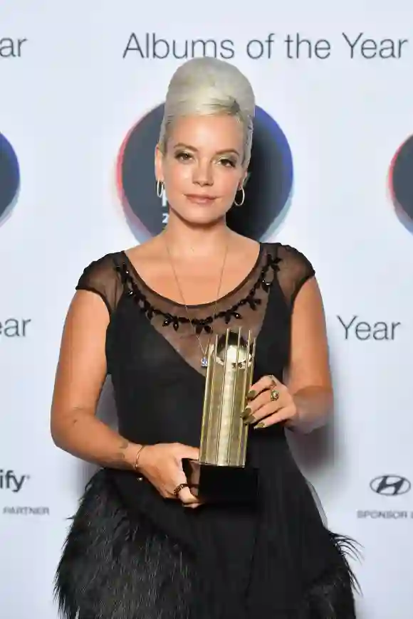 Lily Allen has to interrupt her tour