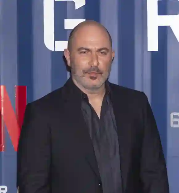 netflix actor lior raz