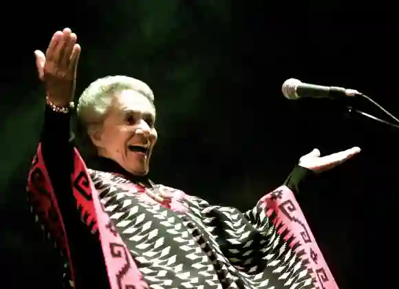 Chavela Vargas en concierto