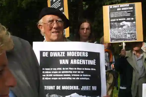 Manifestaciones en contra de Máxima Zorreguieta