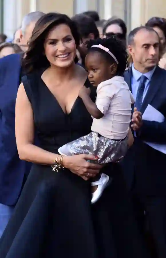Les Célébrités Qui Ont Adopté Des Enfants